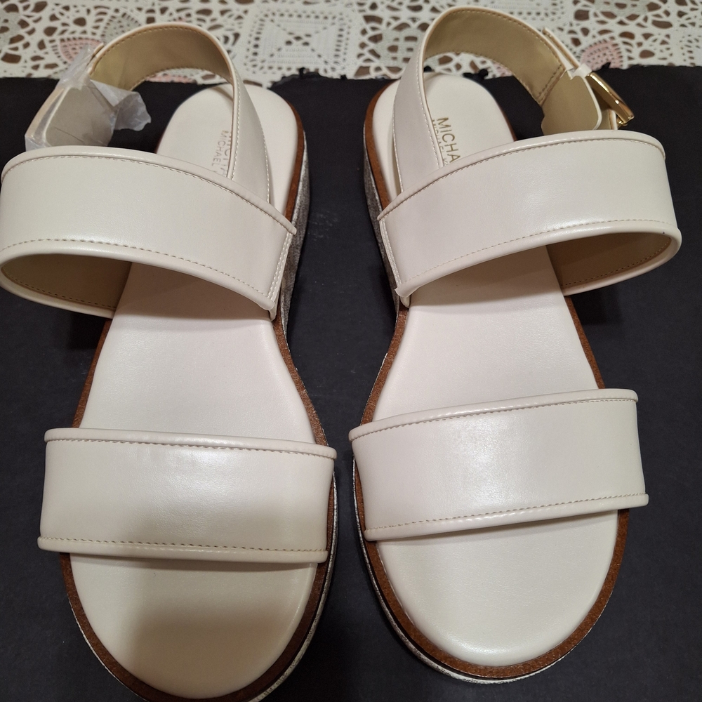 Michael Kors Elegant Cream Sandals